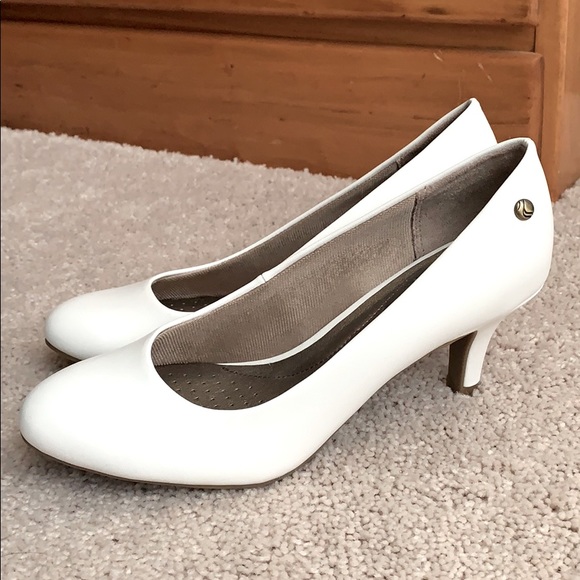 Life Stride Shoes - White high heels, NWOT